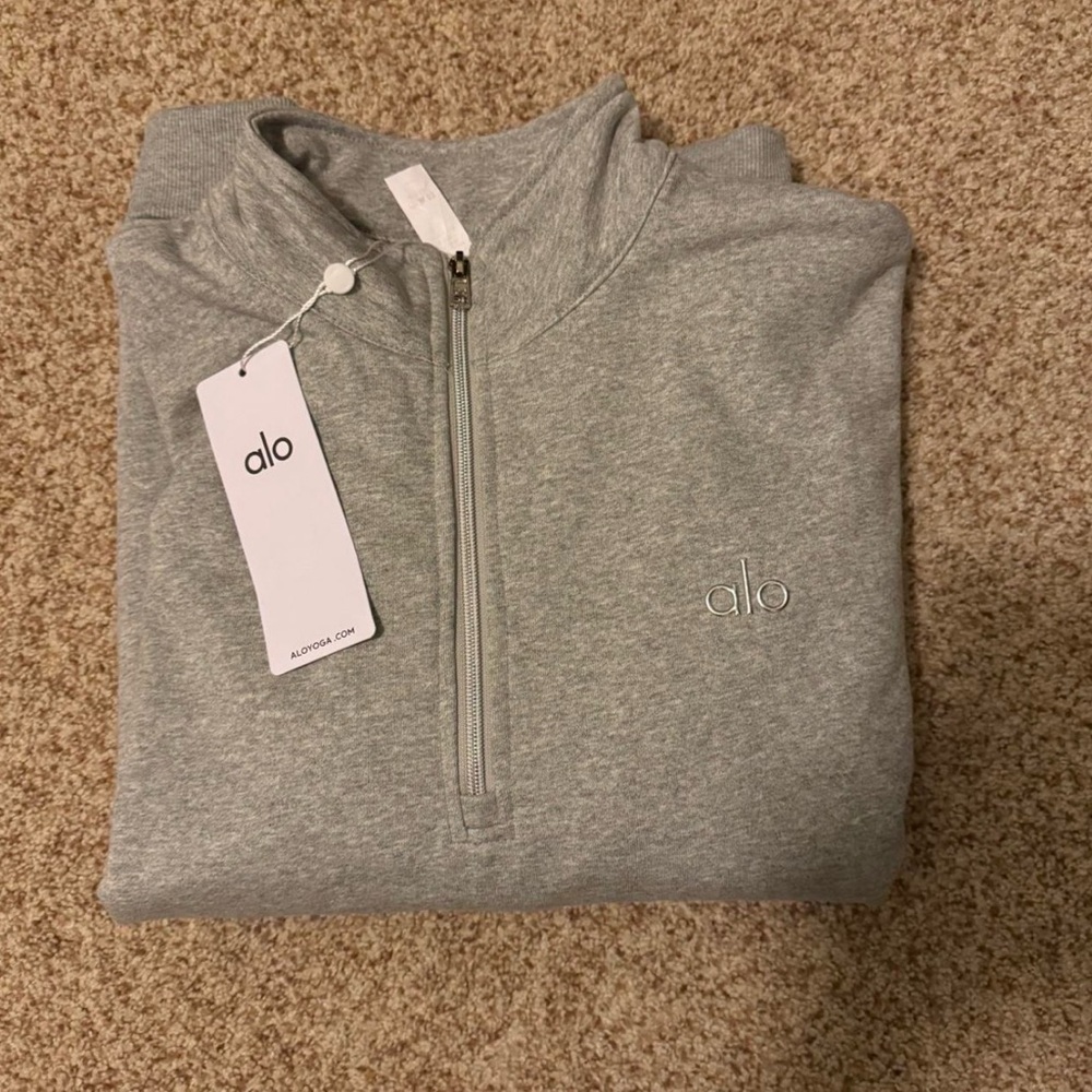 ALO Yoga Men's Light Gray Zip-Up Sweater